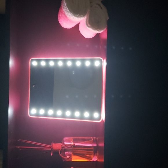 ESSENTIAL BEAUTY LED VANITY MIRROR - Picture 4 of 6